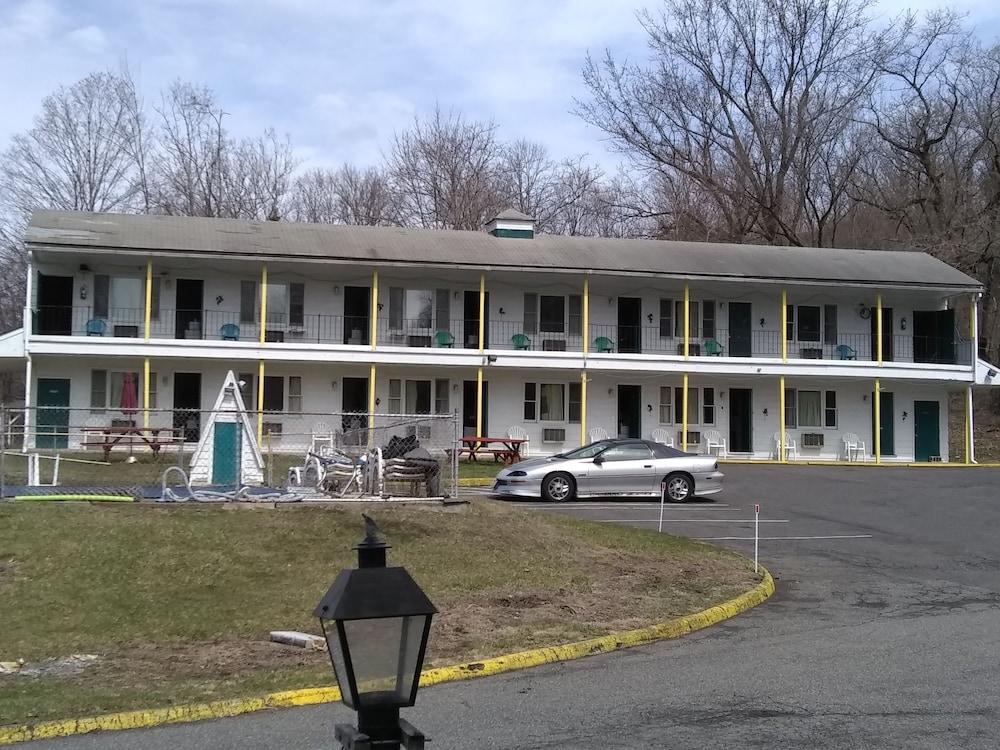 Green Valley Motel — hotel in Williamstown