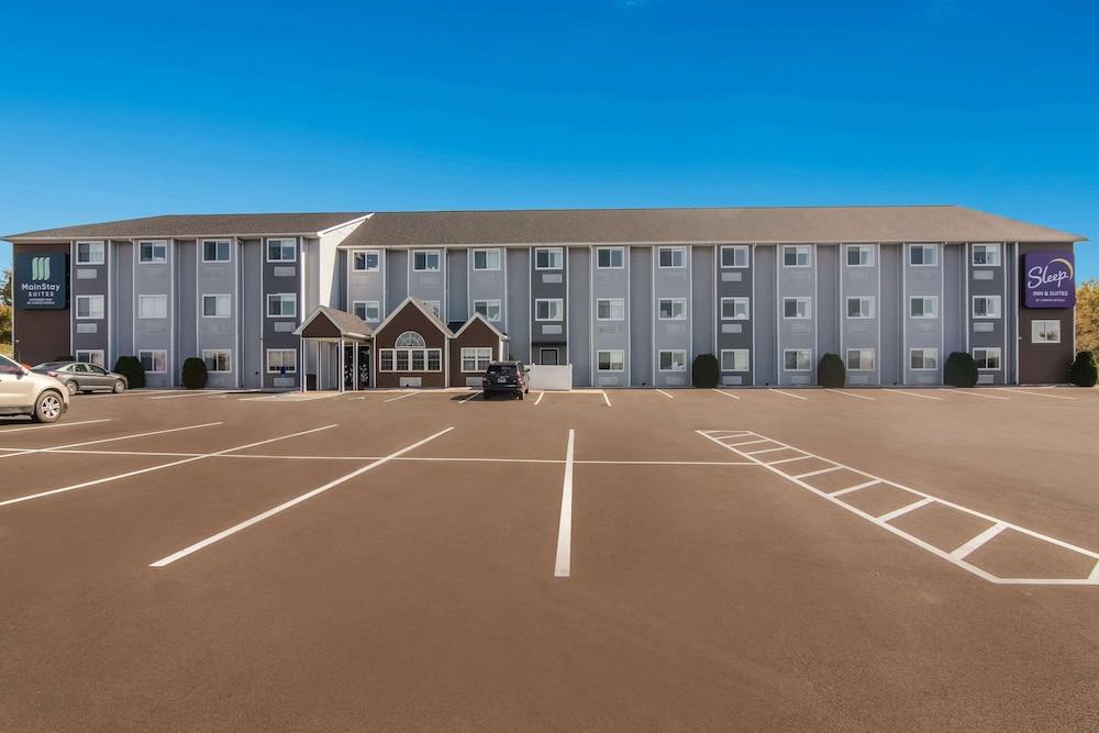 Spark by Hilton Clarion — hotel in Clarion