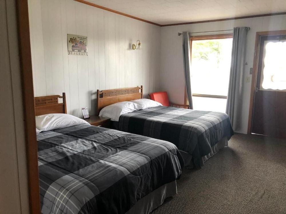 firehouse inn — hotel in St Ignace