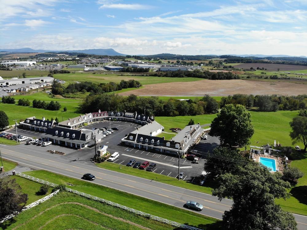 The Village Inn Harrisonburg — hotel in Harrisonburg