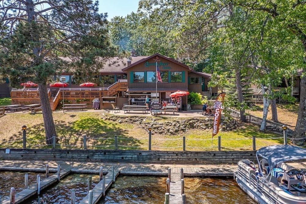 Chanticleer Inn — hotel in Eagle River