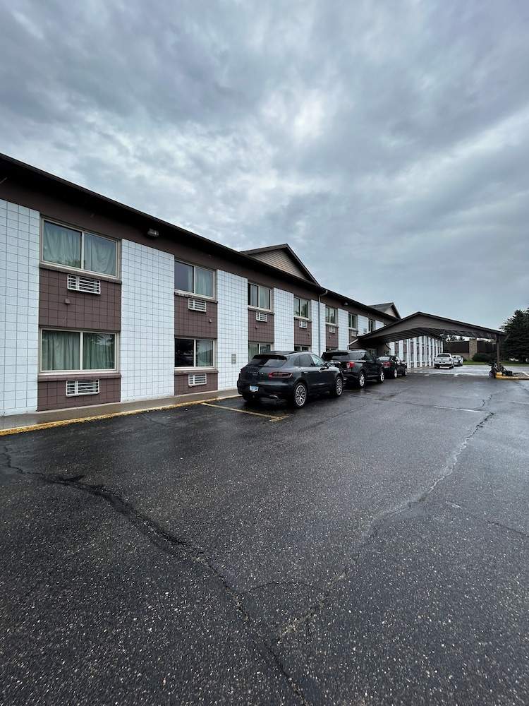 Grand Inn