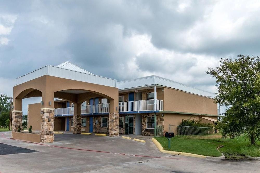 Econo Lodge Mineral Wells — hotel in Mineral Wells