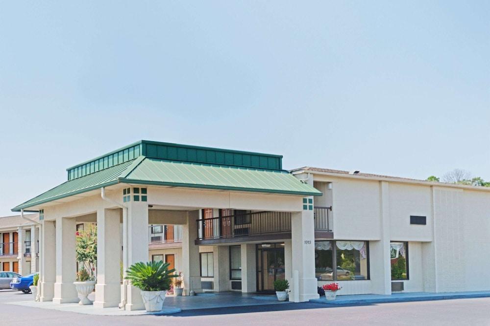 Baymont by Wyndham Troy — hotel in Troy