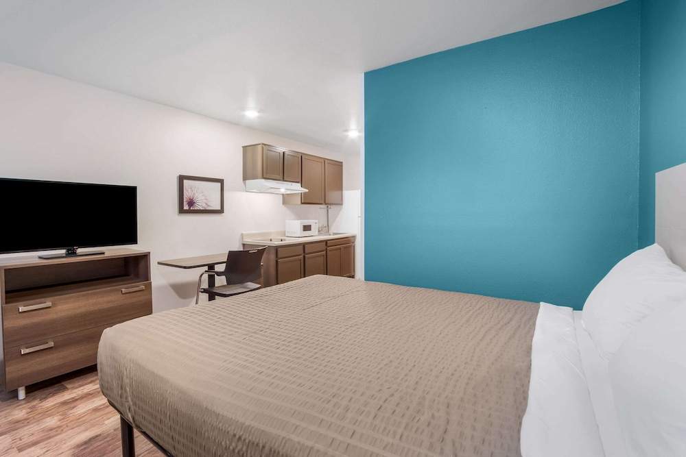 WoodSpring Suites North Charleston Airport I-526