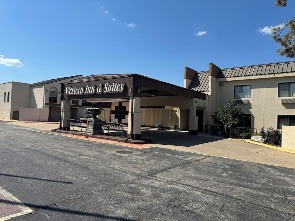 Western Inn and Suites — hotel in Enid