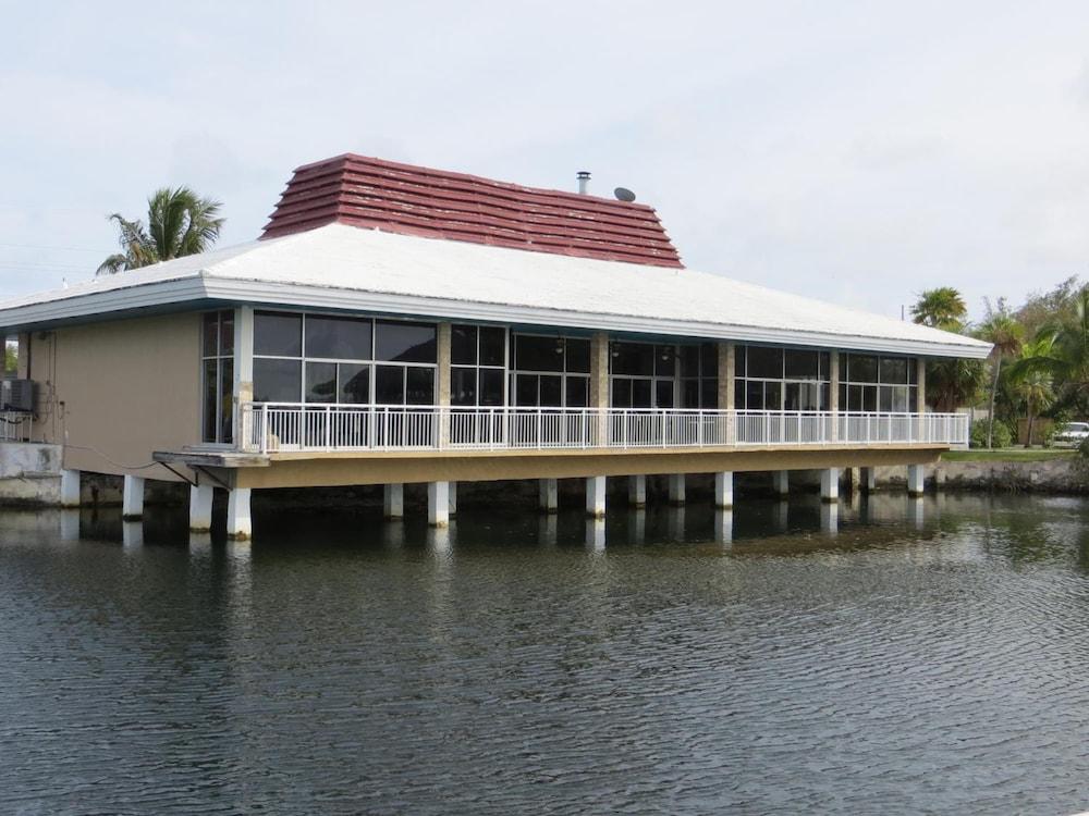 Sugar Loaf Lodge — hotel in Summerland Key