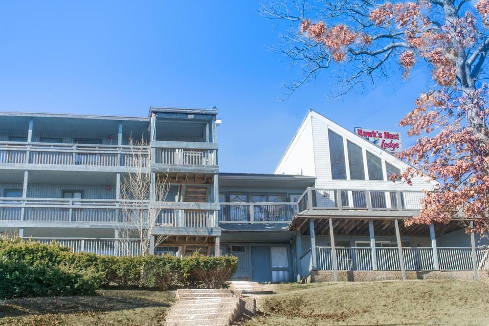 Hawk's Nest Lodge — hotel in Osage Beach
