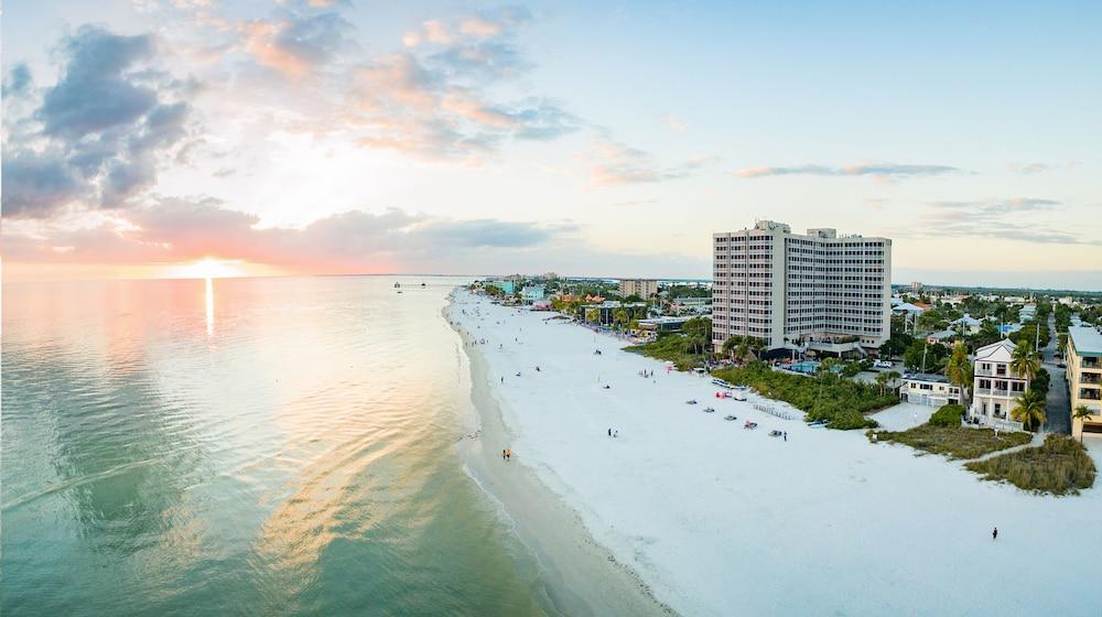 DiamondHead Beach Resort — hotel in Fort Myers Beach