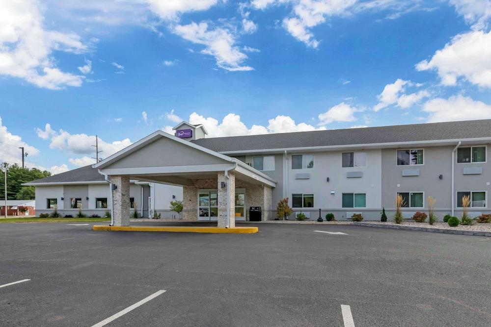 Sleep Inn & Suites Wisconsin Dells - Lake Delton — hotel in Wisconsin Dells, WI