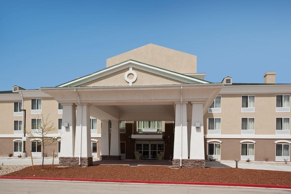 Holiday Inn Express Hotel & Suites LAMAR by IHG — hotel in Lamar