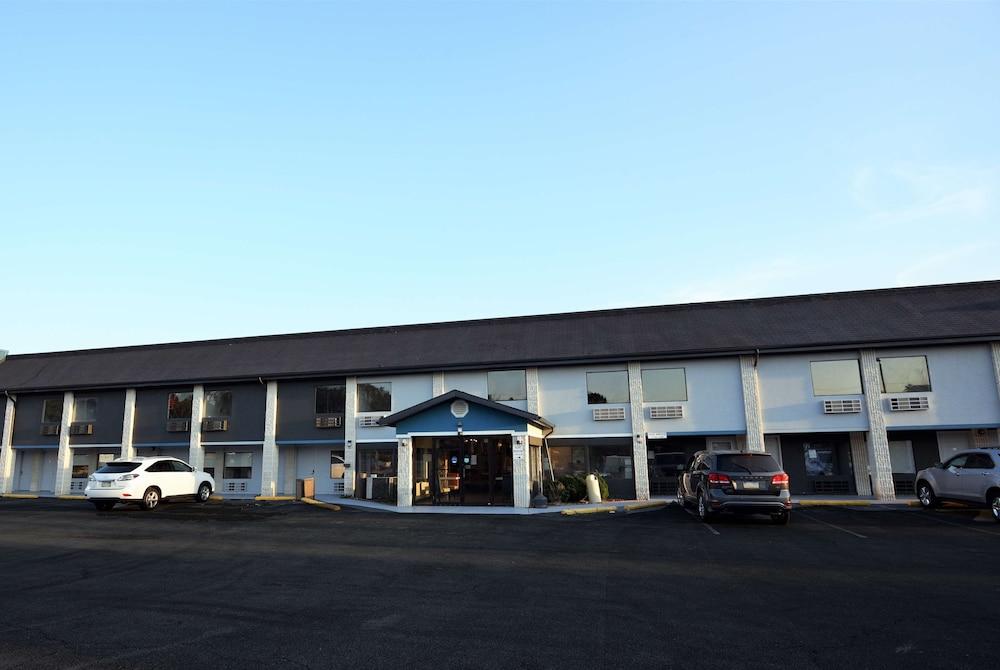 Baymont by Wyndham Pine Grove I-81 — hotel in Pine Grove