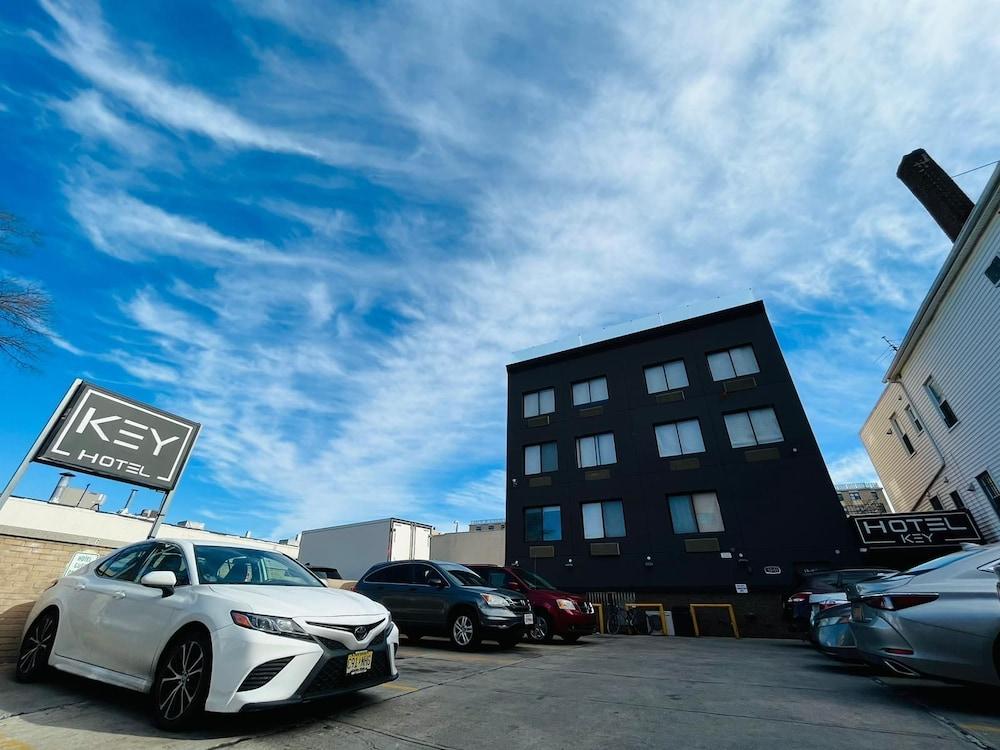 Hotel Key LaGuardia Airport — hotel in Flushing