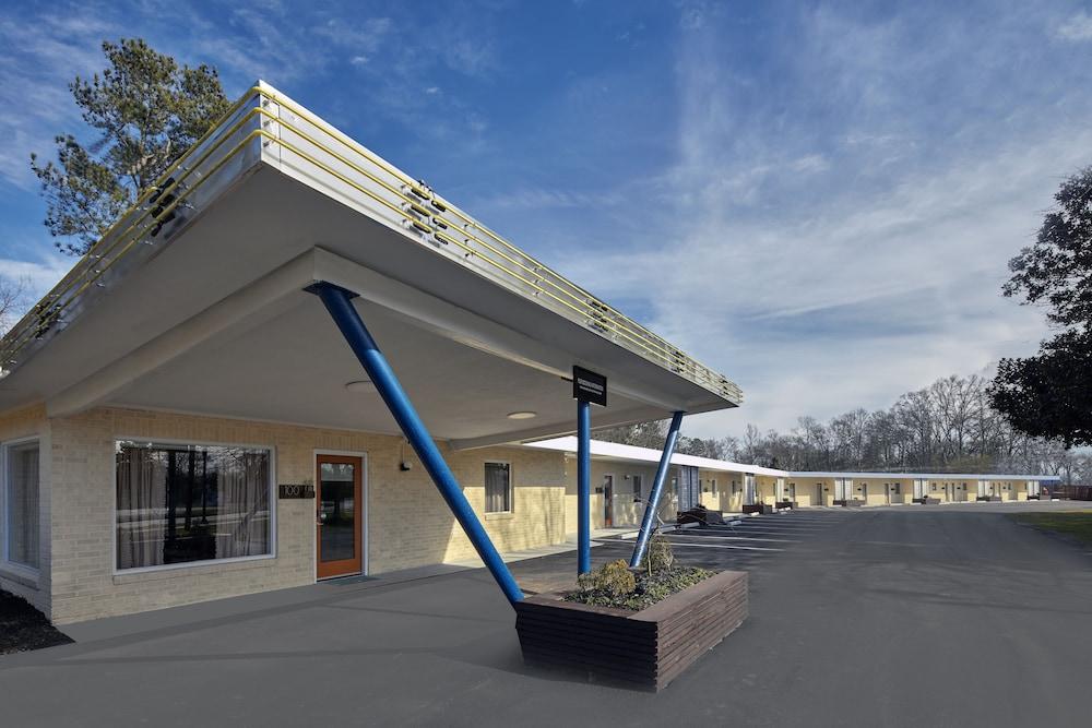 New South Motor Inn — hotel in Madison