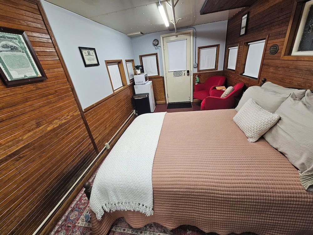 Caboose Inn — hotel in DuBois