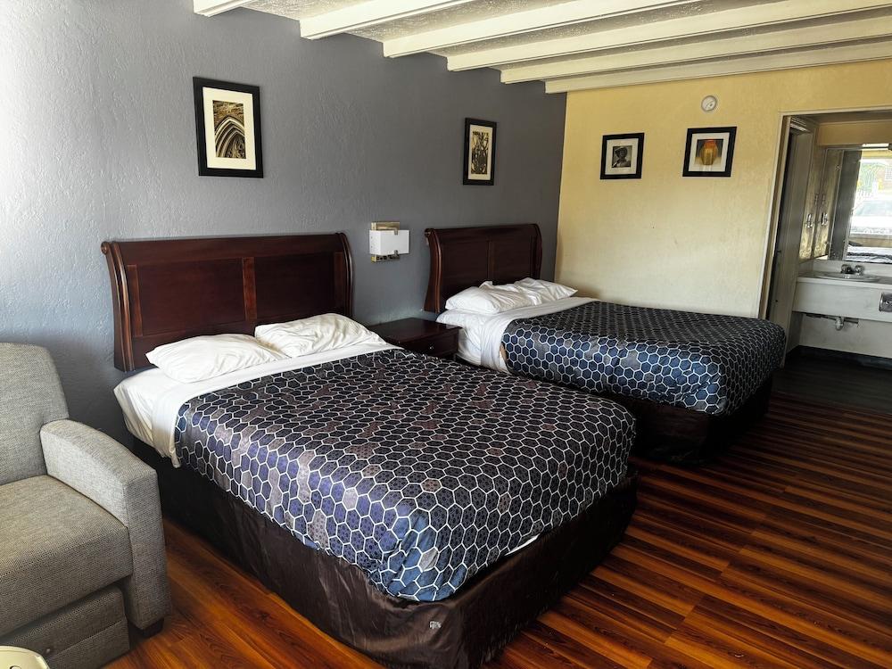 Visitors Inn — hotel in Galax