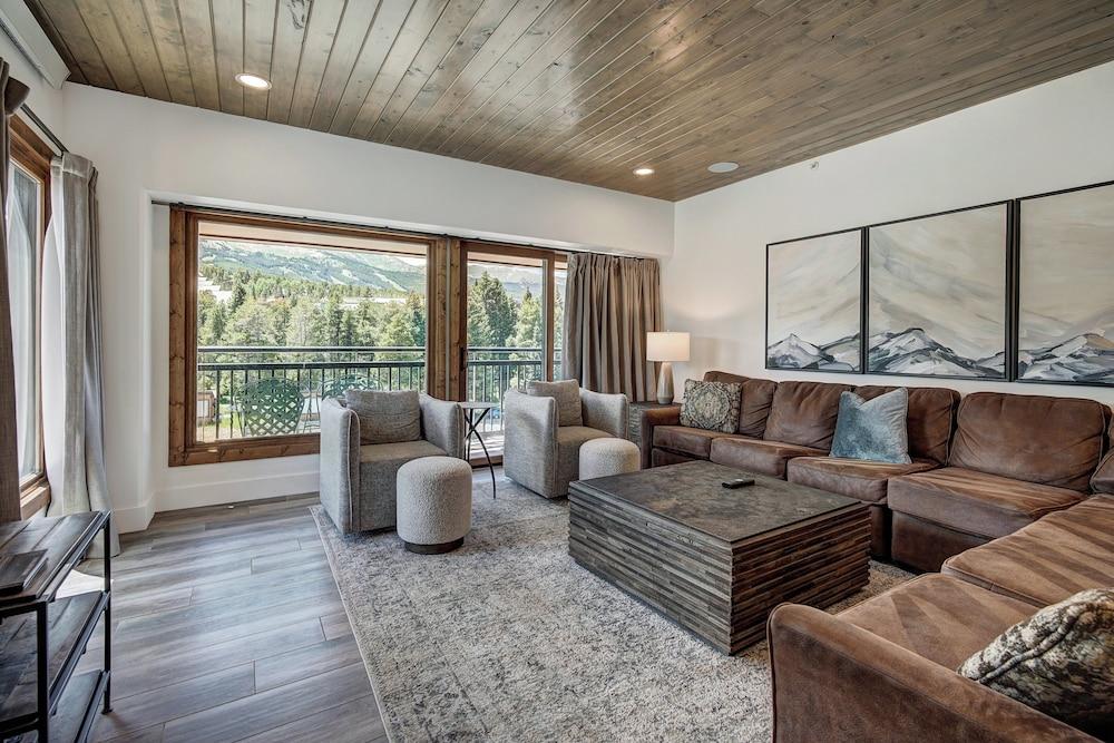 Village at Breckenridge, A Vail Resorts Property — hotel in Breckenridge