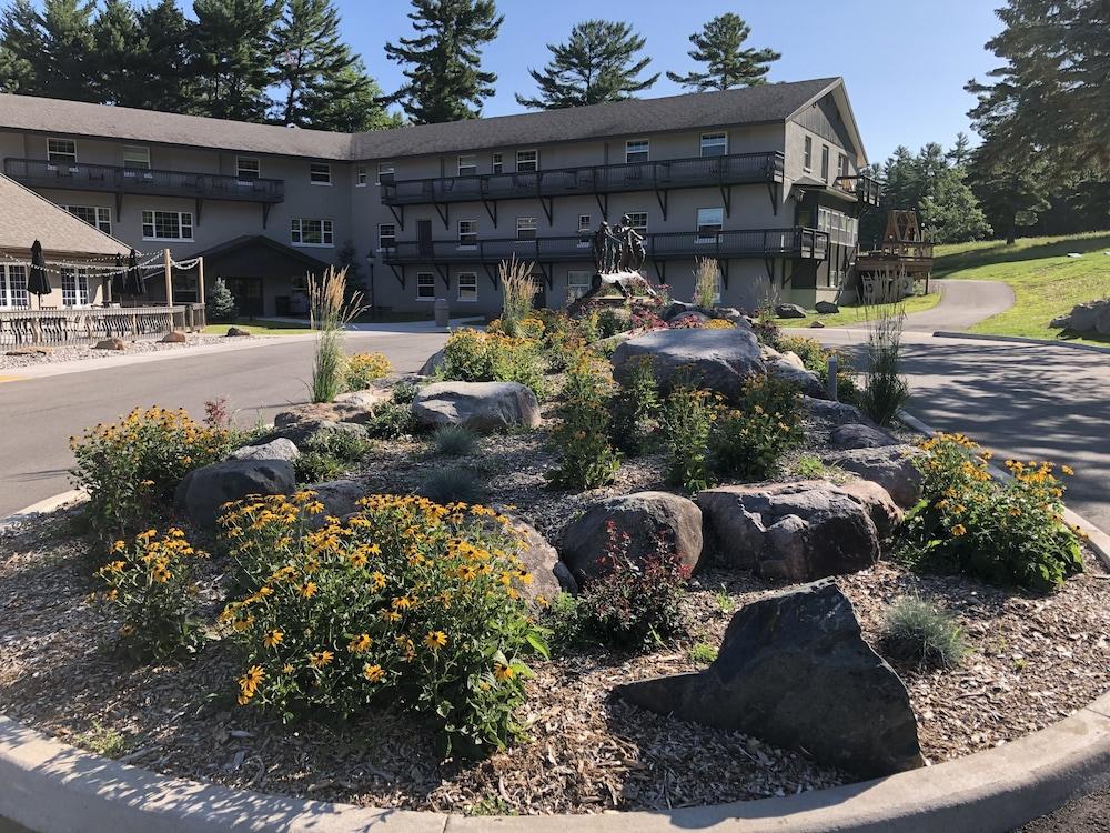Pine Mountain Ski & Golf Resort — hotel in Iron Mountain