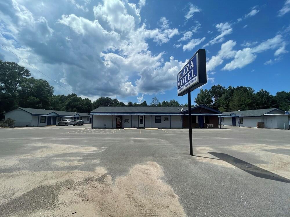 Plaza Motel — hotel in Laurel