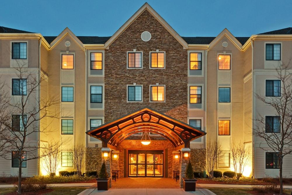 Staybridge Suites Chicago - Glenview by IHG — hotel in Glenview