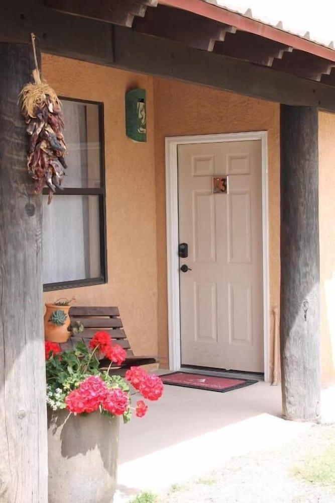 Adobe Rose Inn — hotel in Artesia
