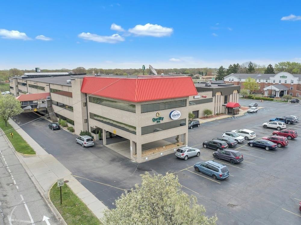 Suburban Studios Roseville-Detroit North — hotel in Roseville