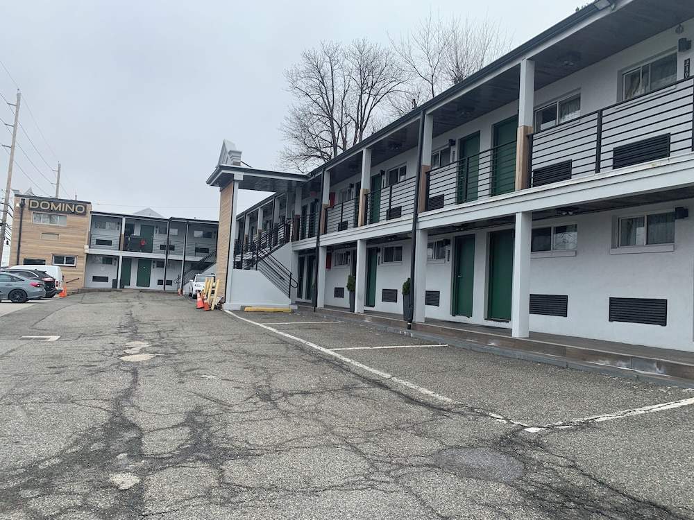 Domino Motel