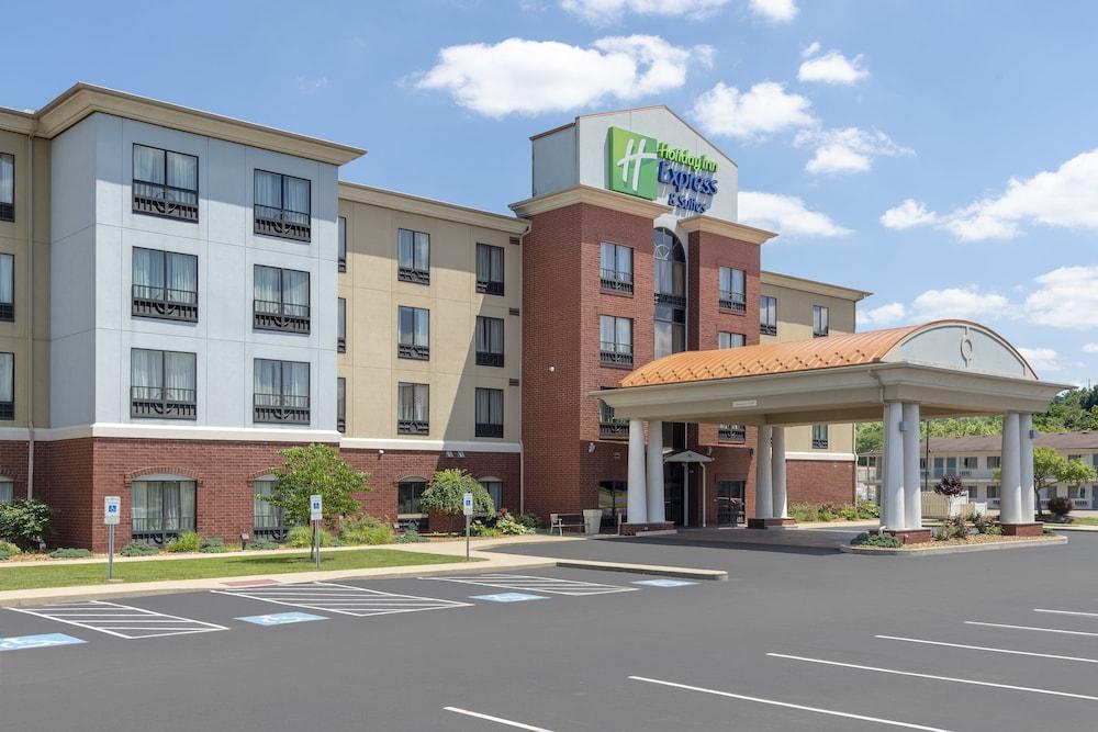 Holiday Inn Express Hotel & Suites New Philadelphia by IHG — hotel in New Philadelphia