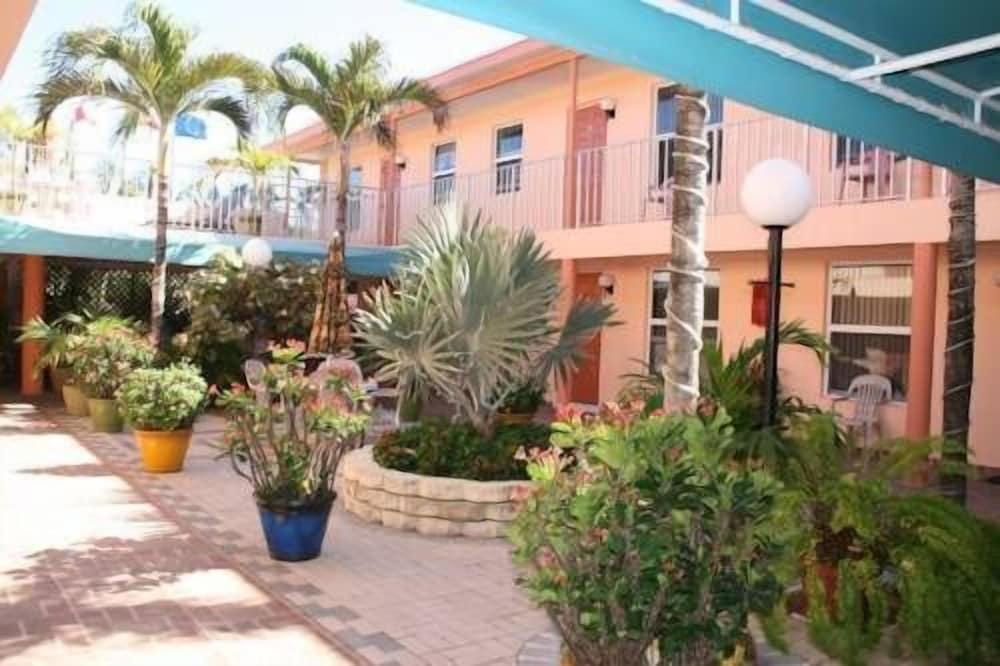 Lago Mar Motel and Apartments — hotel in Lake Worth