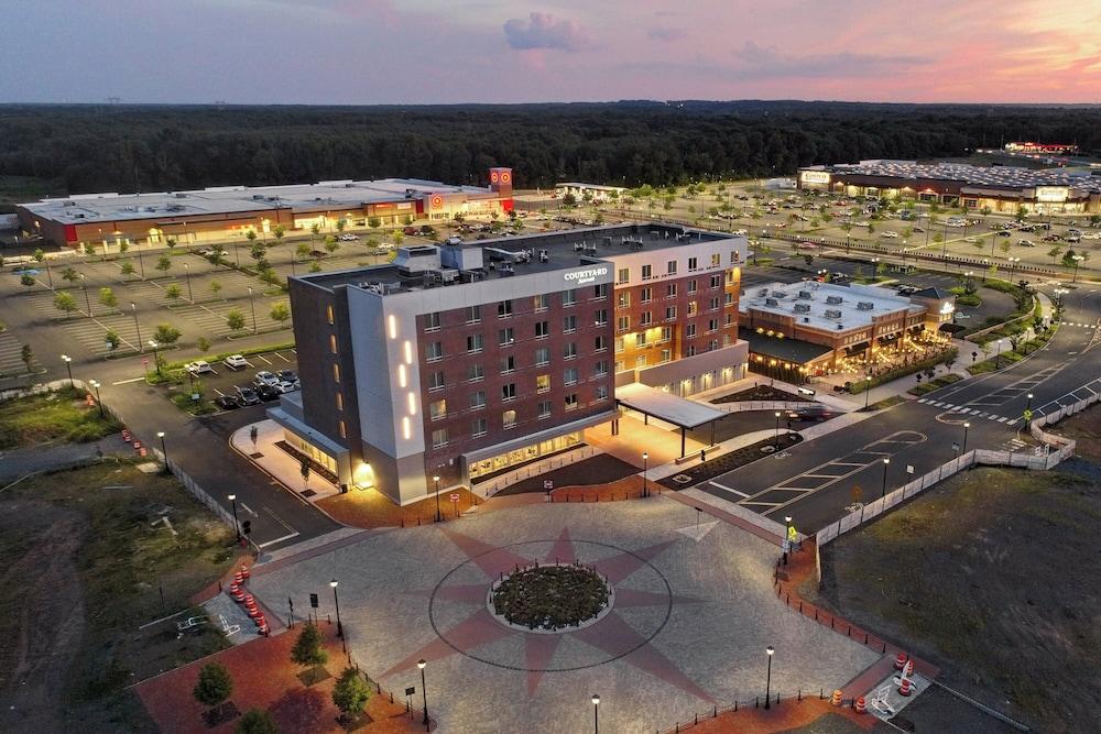 Courtyard by Marriott North Brunswick — hotel in North Brunswick