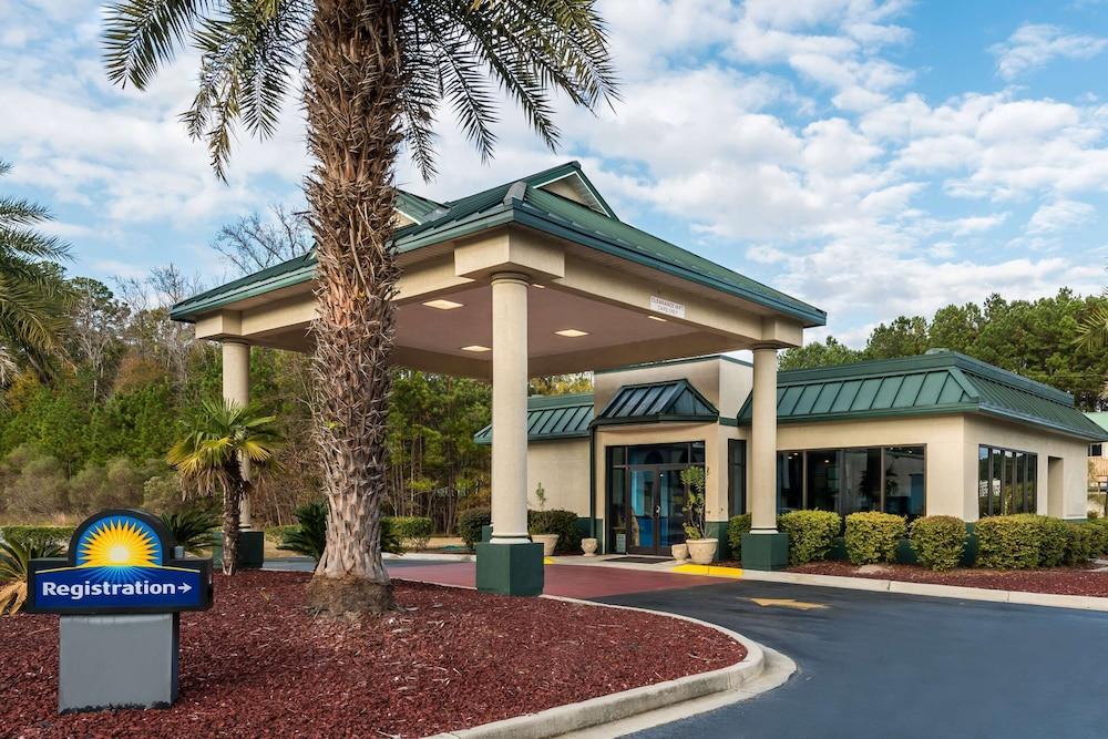 Days Inn by Wyndham Richmond Hill/Savannah — hotel in Richmond Hill
