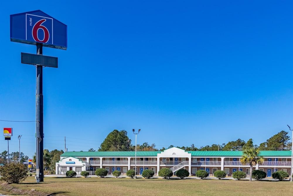 Motel 6 Walterboro, SC — hotel in Walterboro