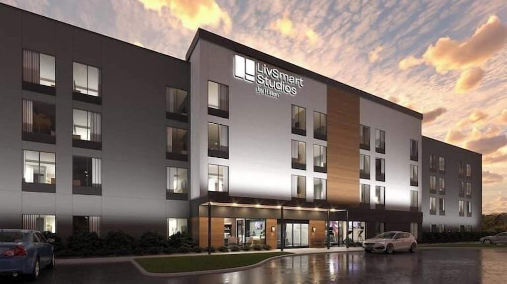 LivSmart Studios By Hilton Kokomo