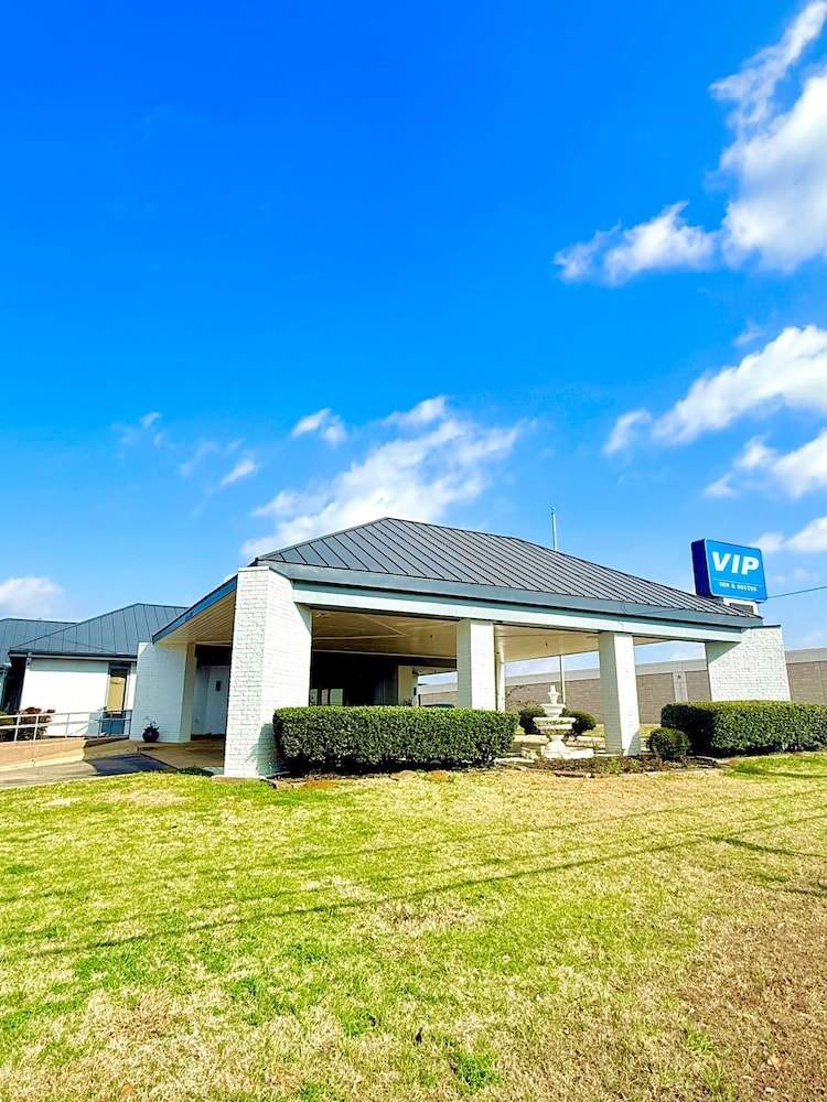 VIP INN AND SUITES