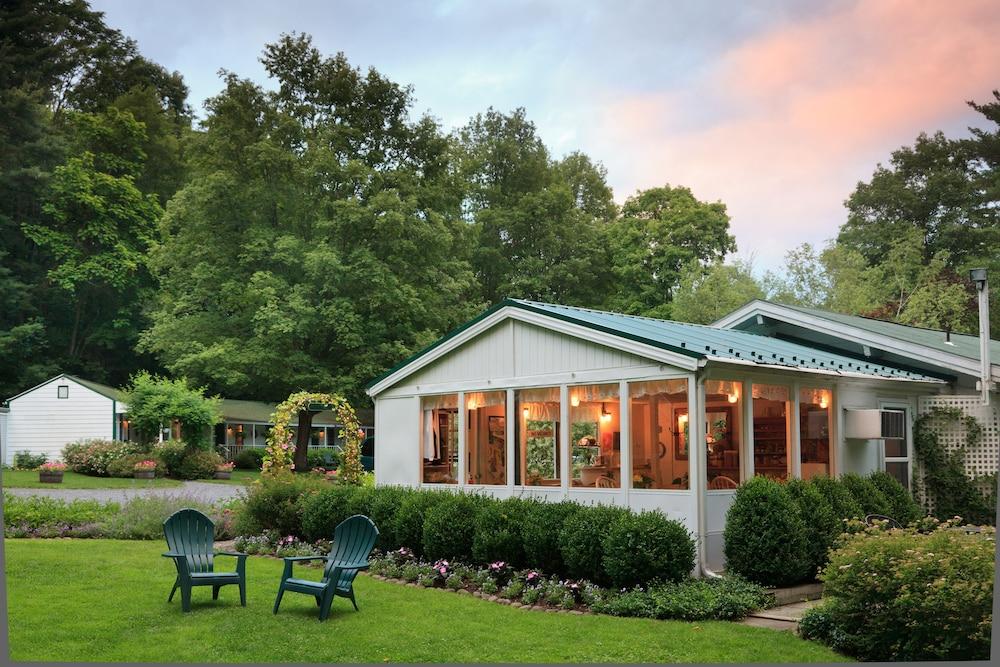 The Woodstock Inn on the Millstream — hotel in Woodstock