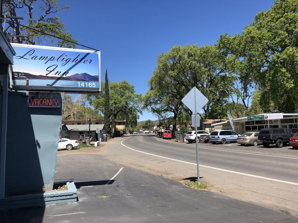 Lamplighter Motel — hotel in Clearlake