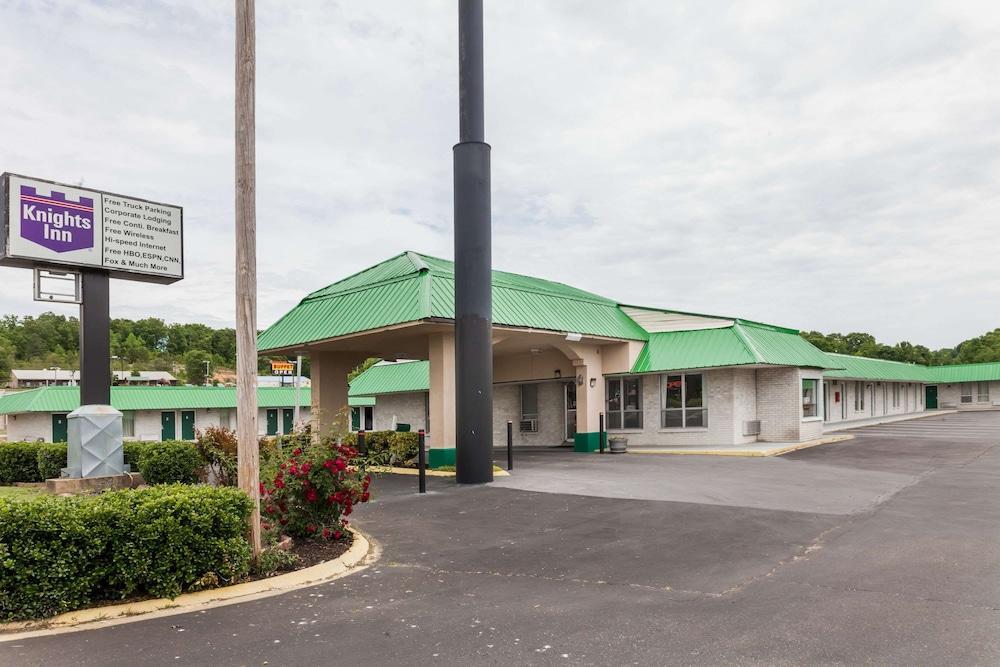 Knights Inn Hurricane Mills — hotel in Hurricane Mills