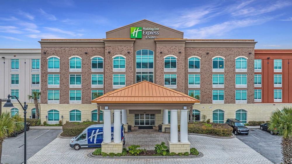 Holiday Inn Express & Suites Charleston Arpt-Conv Ctr Area — hotel in North Charleston