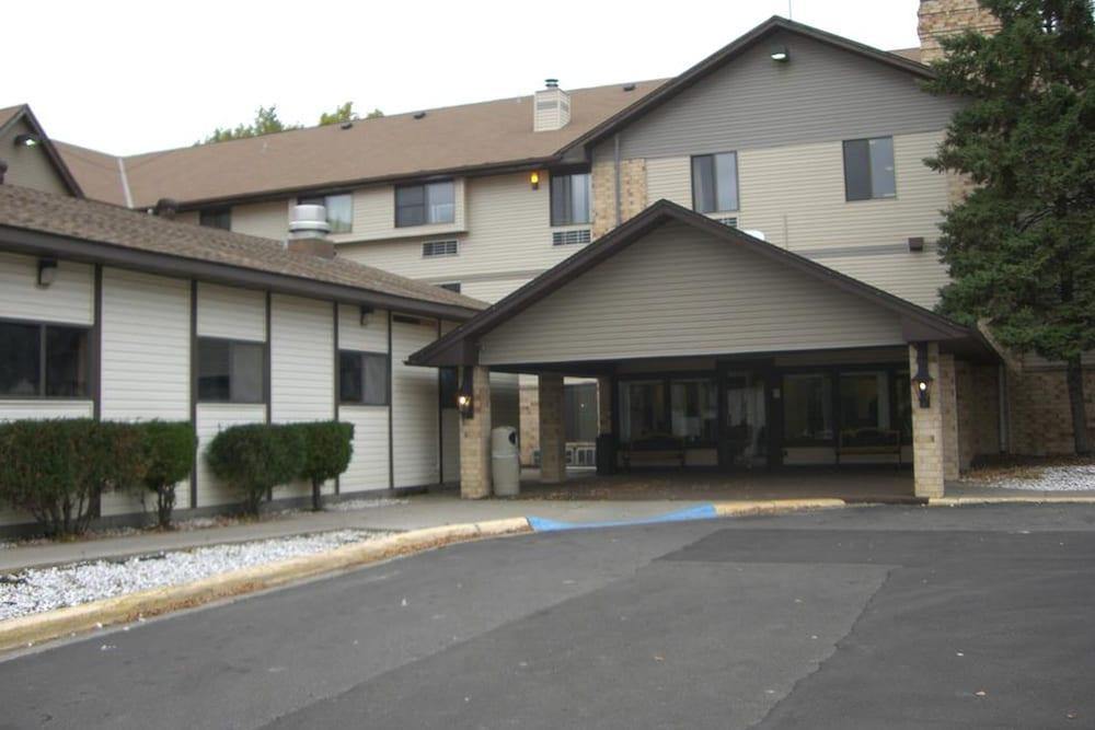 Norwood Inn and Suites - Minneapolis-St Paul Roseville — hotel in Roseville