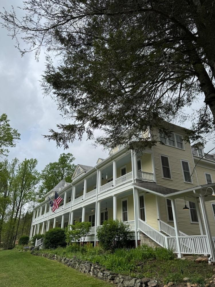 Balsam Mountain Inn — hotel in Sylva
