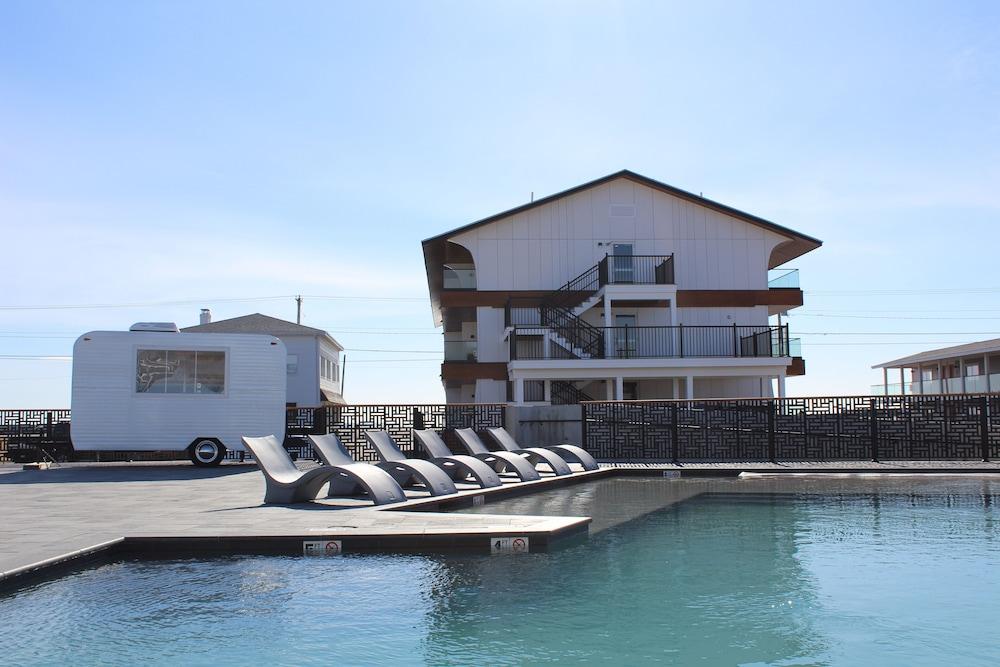 York Beach Surf Club — hotel in York Beach