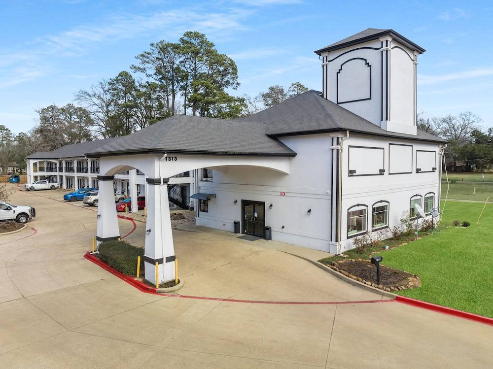 Super 8 by Wyndham Mansfield LA — hotel in Mansfield