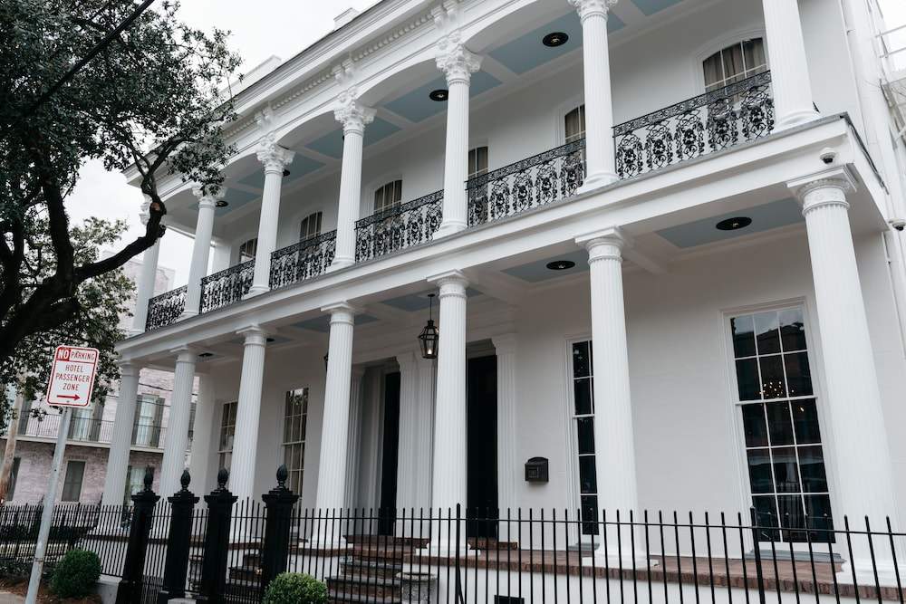 Henry Howard Hotel