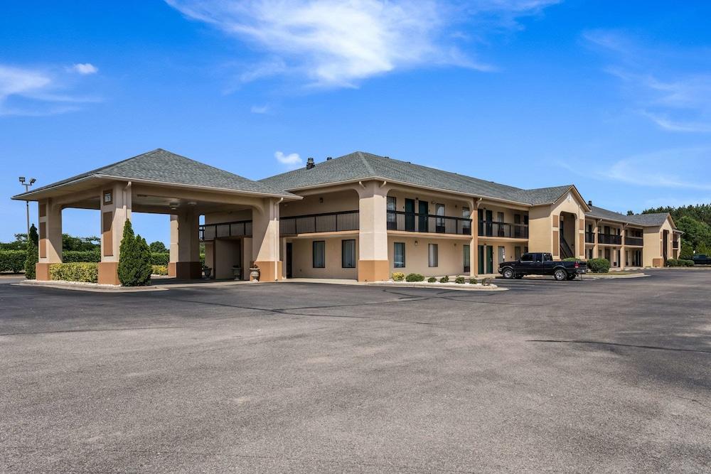 Quality Inn Battleboro - Rocky Mount — hotel in Battleboro