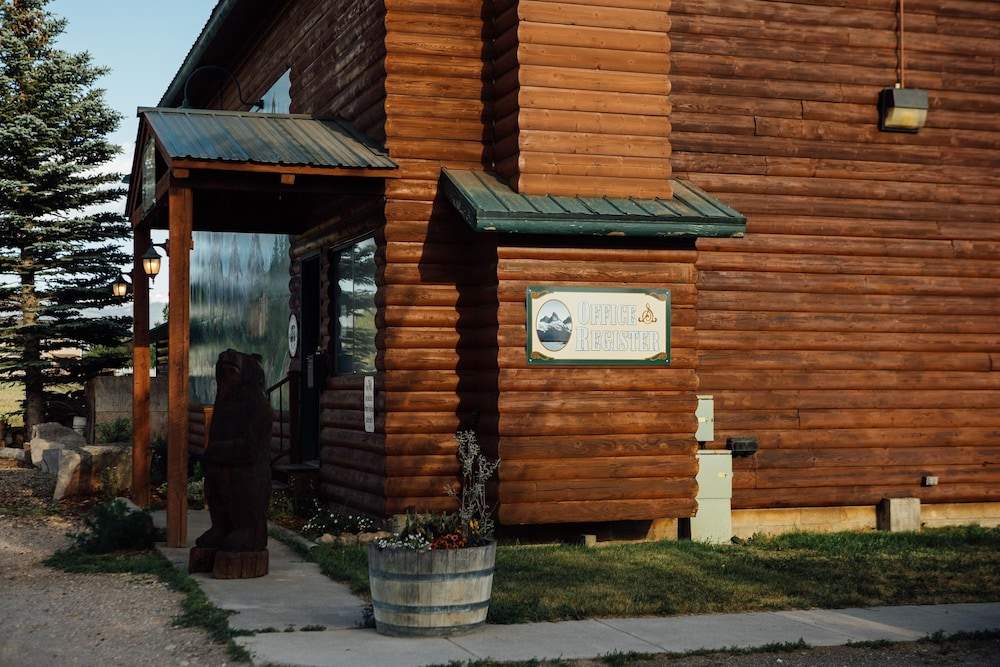 Teton Peaks Resort