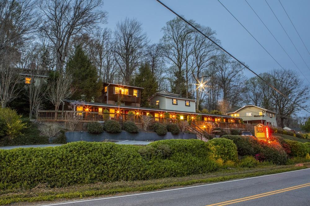 The Chimney Rock Inn & Cottages — hotel in Lake Lure