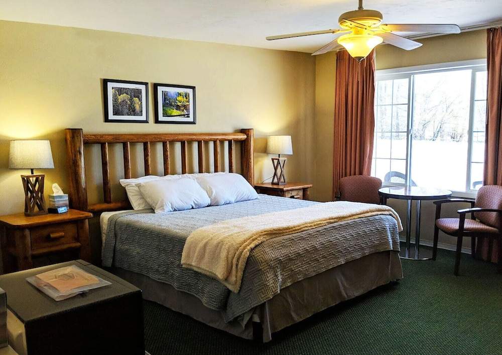 Paiute Trails Inn