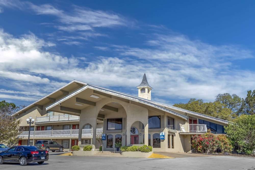Best Western Sunday House Inn