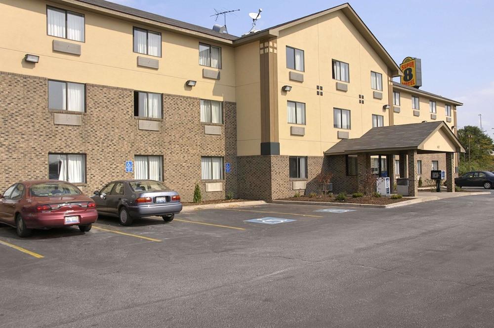 Red Roof Inn & Suites Hammond, IN — hotel in Hammond