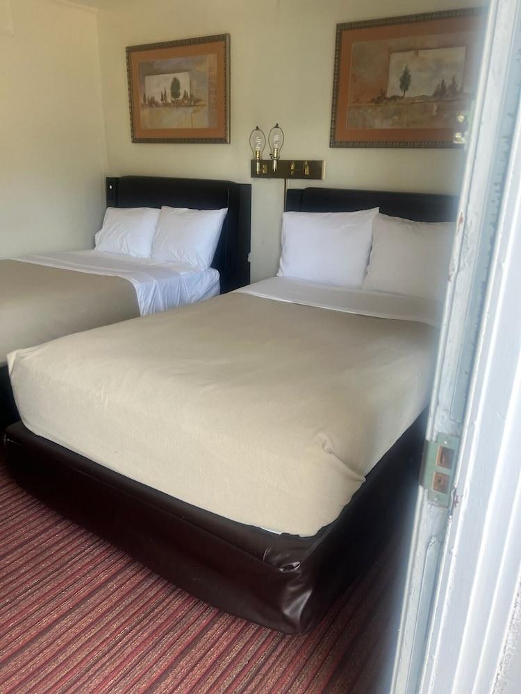 The Grand Motel Inn and Suite Louisville — hotel in Louisville